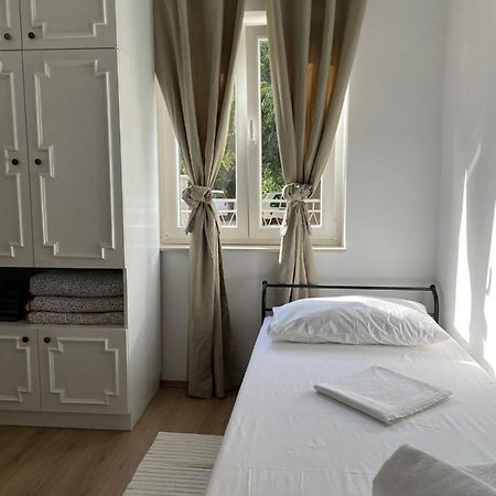 Holiday House Fila Turanj Esterno foto