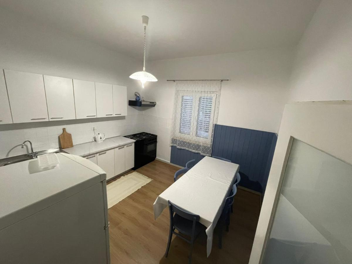 Holiday House Fila Turanj Esterno foto