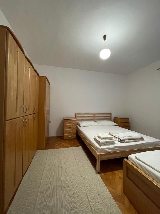 Holiday House Fila Turanj Esterno foto